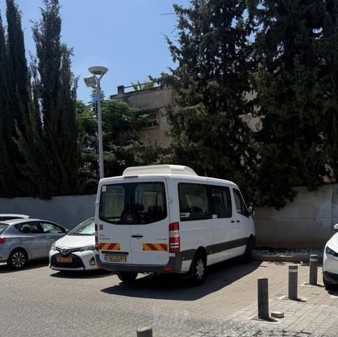 מודעת רכב מרצדס-בנץ ספרינטר