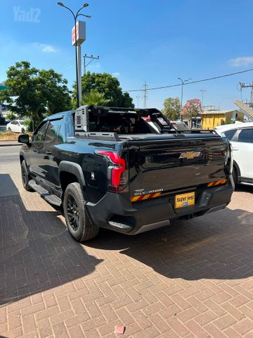מודעת רכב שברולט סילברדו EV 1