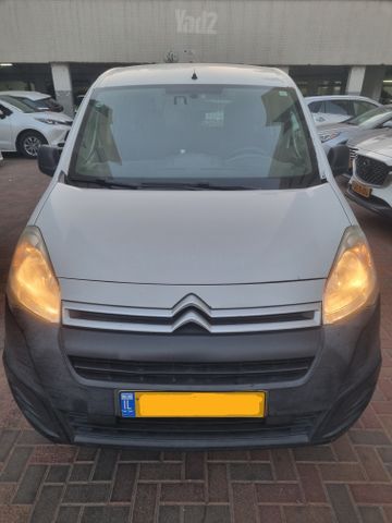 מודעת רכב סיטרואן ברלינגו