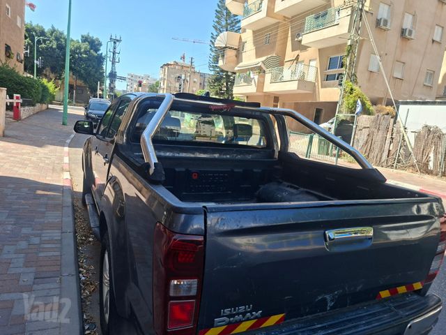 איסוזו די-מקס