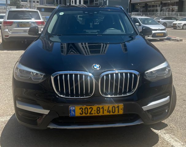 ב מ וו X3