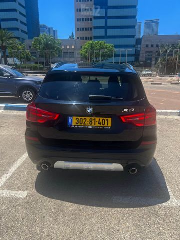 ב מ וו X3