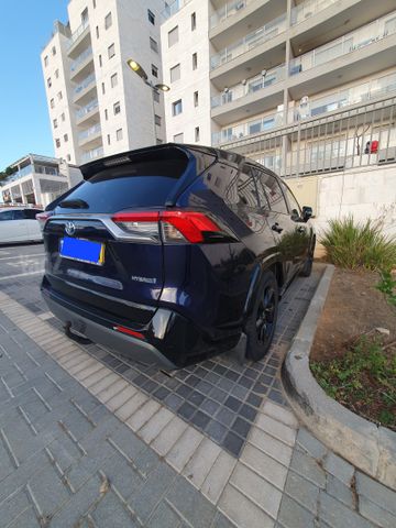 טויוטה RAV4