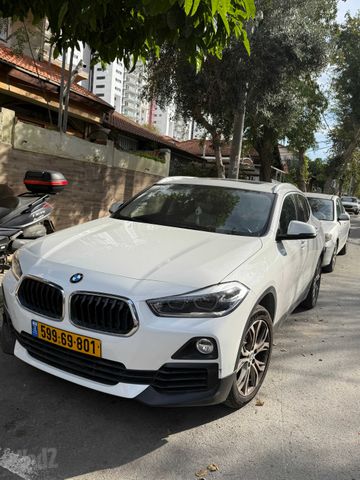 ב מ וו X2