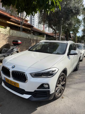 ב מ וו X2