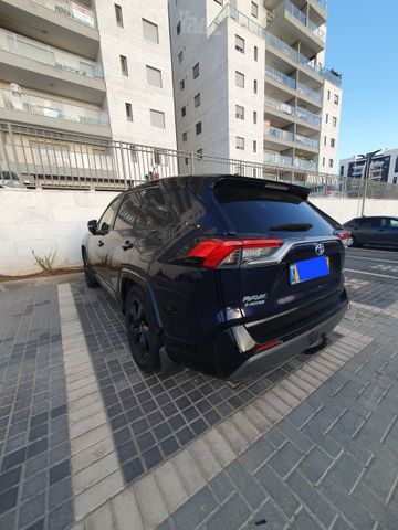 טויוטה RAV4