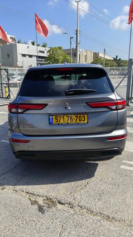 מיצובישי אאוטלנדר