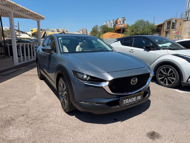 מודעת רכב מאזדה CX-30 2