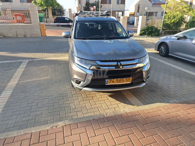 מיצובישי אאוטלנדר