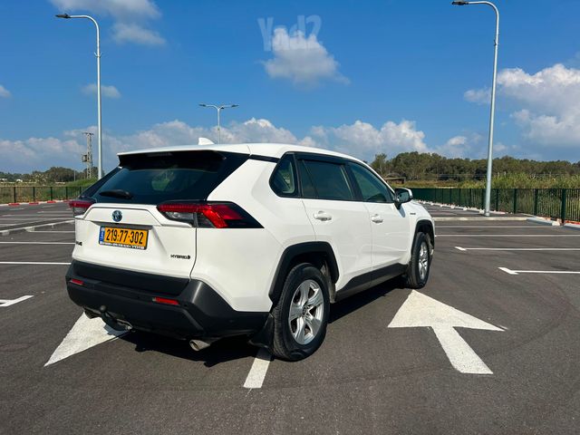 טויוטה RAV4