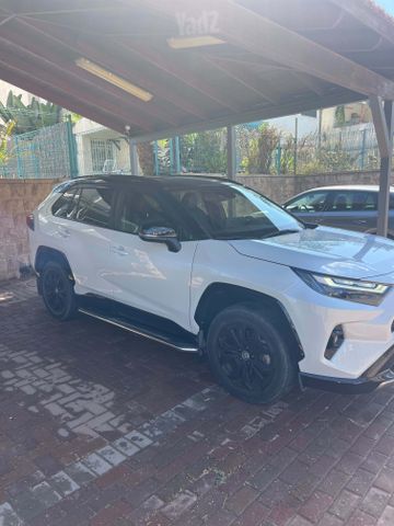 טויוטה RAV4