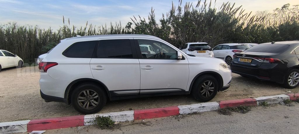 מודעת רכב מיצובישי אאוטלנדר