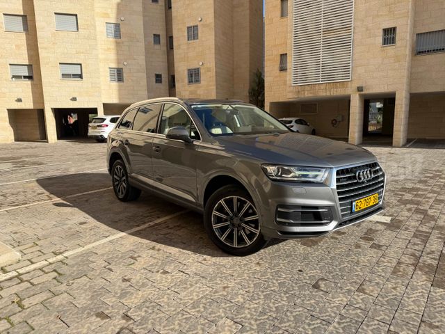 אאודי Q7