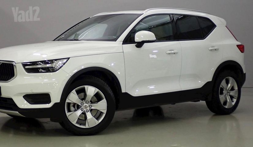 וולוו XC40