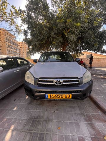מודעת רכב טויוטה RAV4