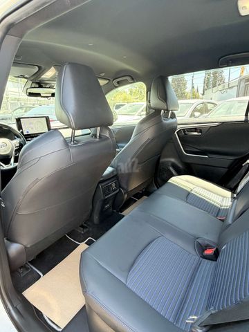 טויוטה RAV4