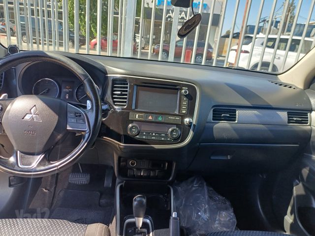מיצובישי אאוטלנדר