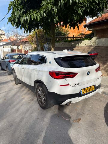 ב מ וו X2