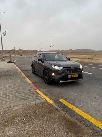 טויוטה RAV4