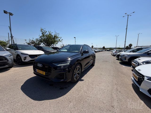 מודעת רכב אאודי Q8