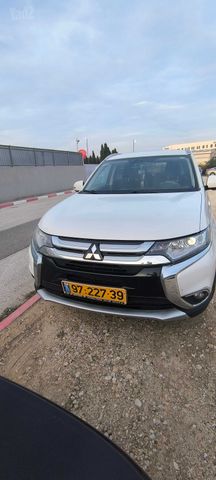 מיצובישי אאוטלנדר