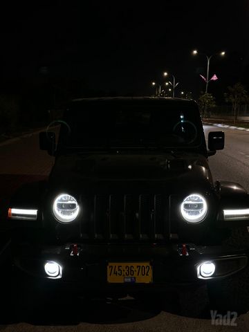 מודעת רכב ג'יפ רנגלר