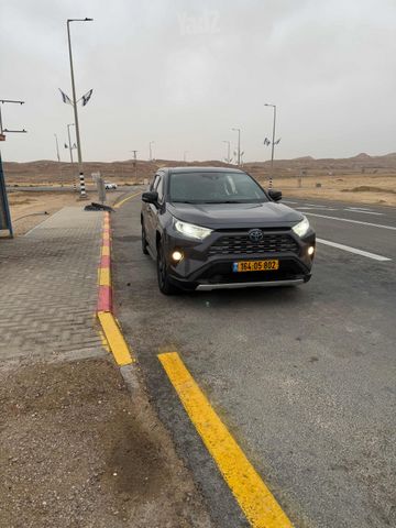 טויוטה RAV4