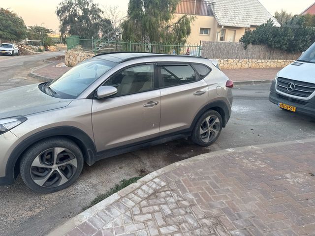 מודעת רכב יונדאי טוסון