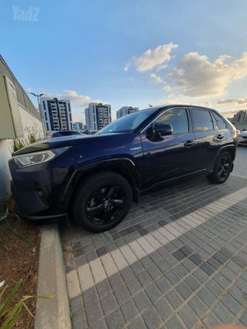 טויוטה RAV4