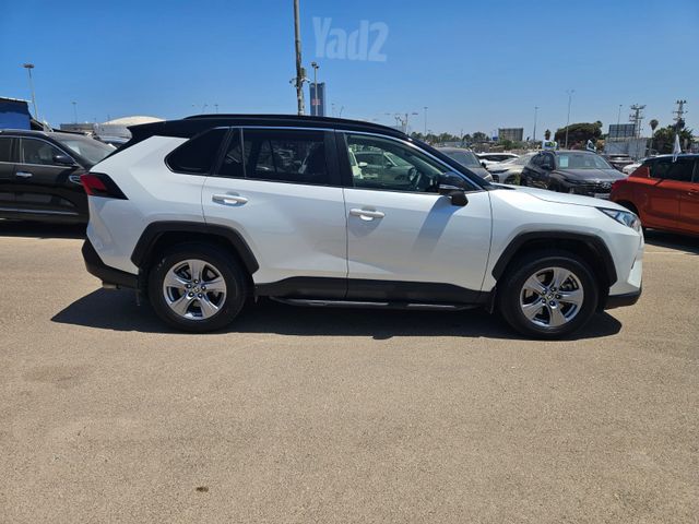 טויוטה RAV4