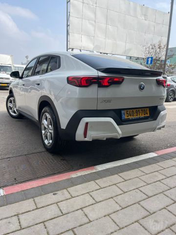 ב מ וו X2