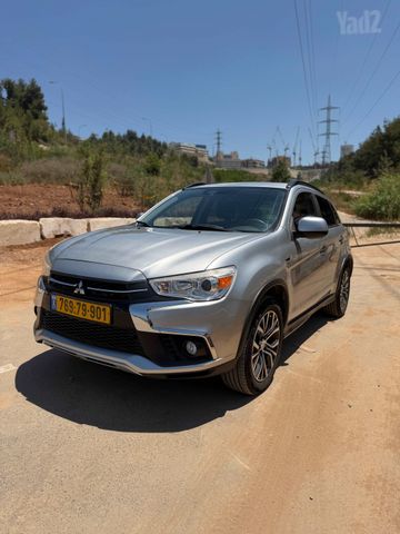 מודעת רכב מיצובישי ASX
