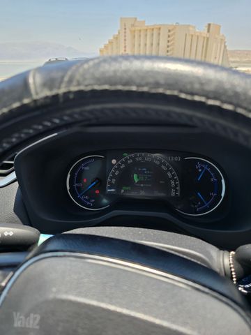 טויוטה RAV4