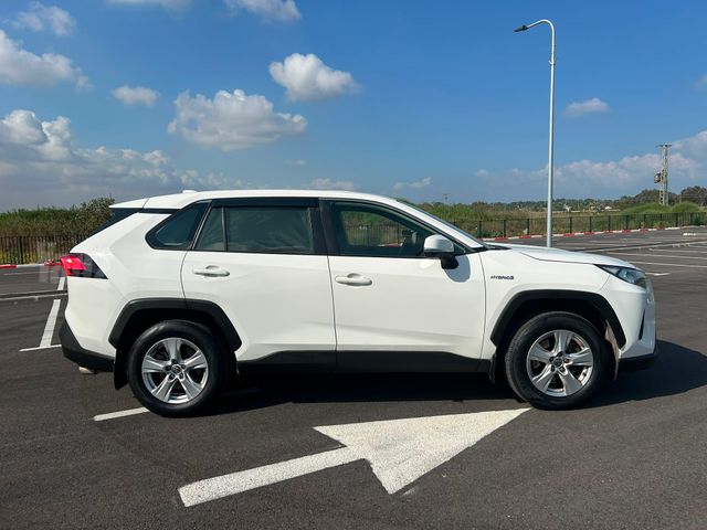 טויוטה RAV4