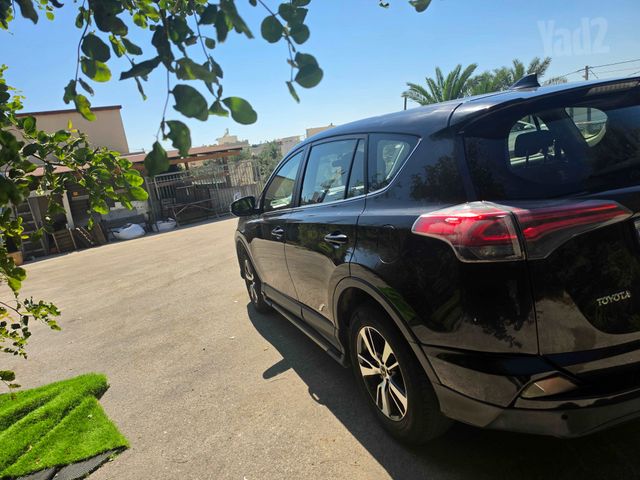 מודעת רכב טויוטה RAV4 1