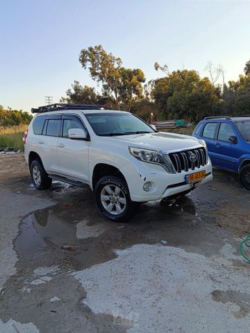 מודעת רכב טויוטה לנד קרוזר