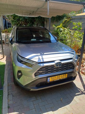 טויוטה RAV4