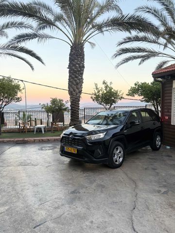 טויוטה RAV4