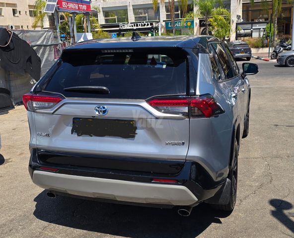 טויוטה RAV4