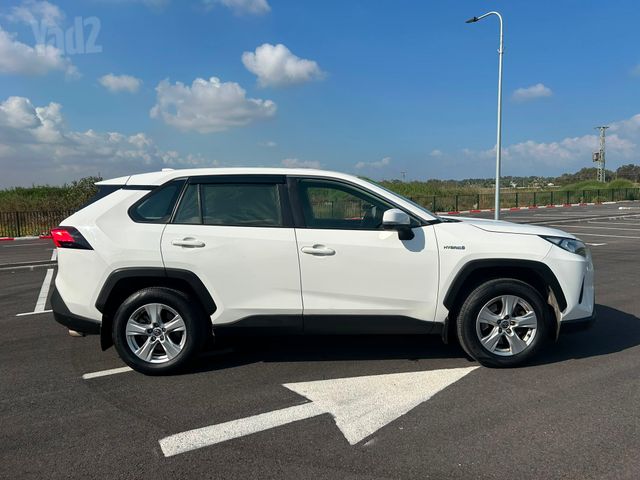 טויוטה RAV4