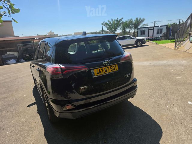 מודעת רכב טויוטה RAV4