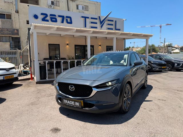 מודעת רכב מאזדה CX-30