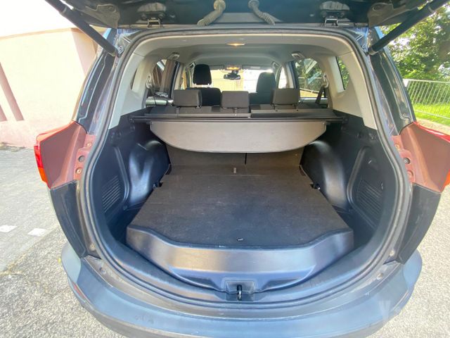 טויוטה RAV4