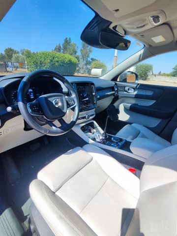 וולוו XC40