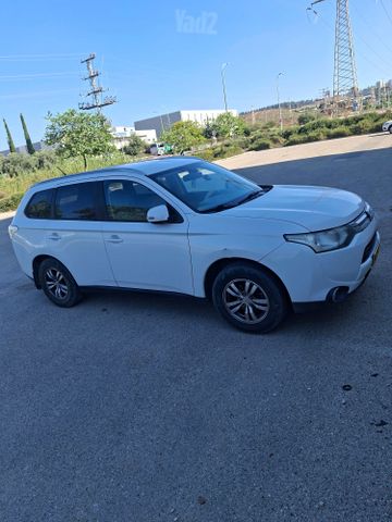 מיצובישי אאוטלנדר