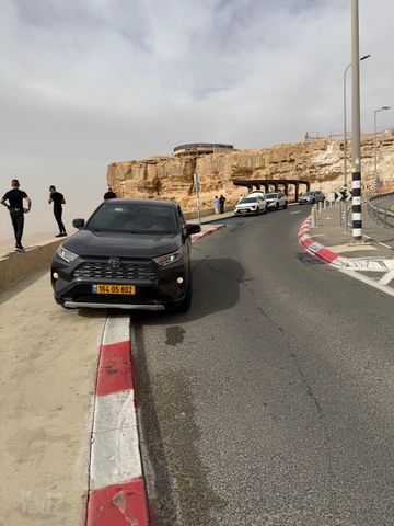 מודעת רכב טויוטה RAV4
