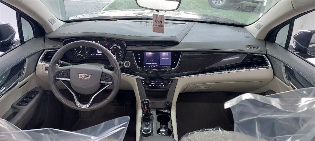 קאדילק XT6