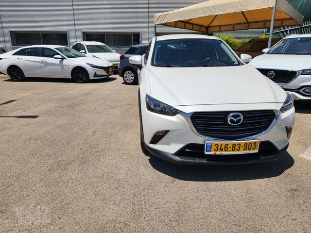 מודעת רכב מאזדה CX-3