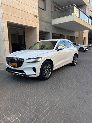 ג'נסיס GV70