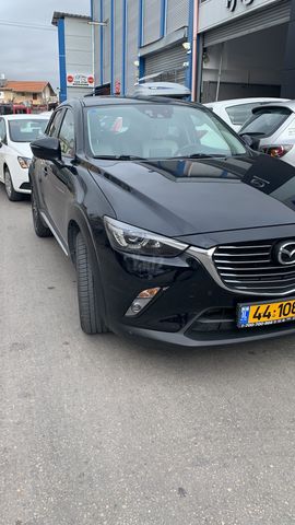 מודעת רכב מאזדה CX-3